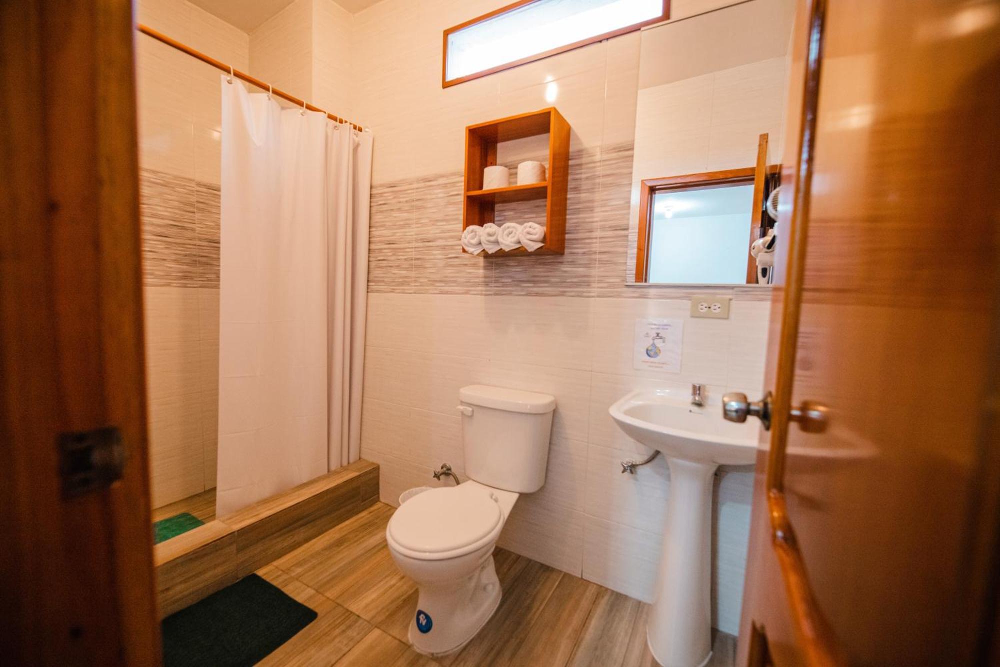 Suites En El Centro Puerto Ayora  Ngoại thất bức ảnh